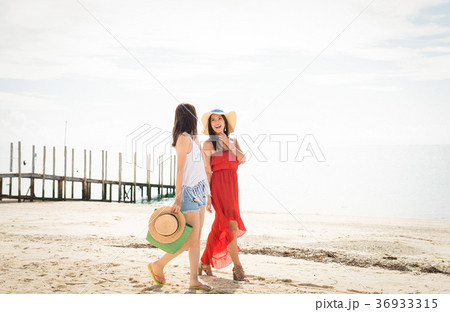 沖縄を旅する女性 沖縄を旅する女性 36933315