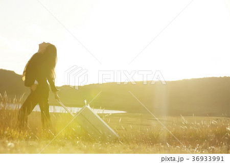 ビジネスウーマン 出張イメージ ビジネスウーマン 出張イメージ 36933991