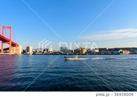 若戸大橋と戸畑の街並み 若戸大橋と戸畑の街並み 36936006