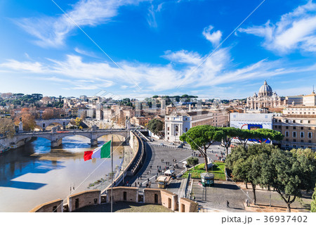 サンタンジェロ城から眺めるローマ市内 サンタンジェロ城から眺めるローマ市内 36937402