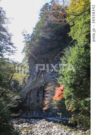 愛媛県久万高原町　面河渓　お月岩 36938342