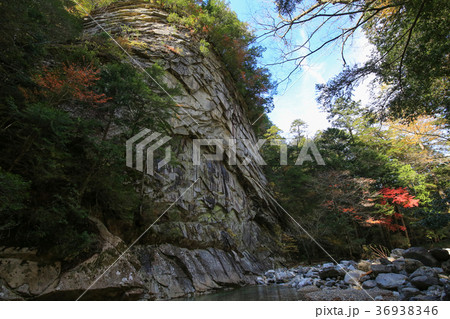 愛媛県久万高原町 面河渓 お月岩 愛媛県久万高原町 面河渓 お月岩 36938346