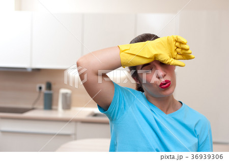 Charming woman doing cleaning Charming woman doing cleaning 36939306