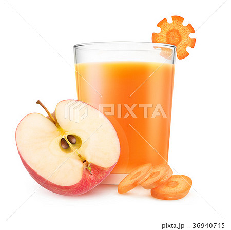 Apple and carrot juice 36940745