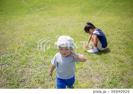 3 years old　&　8 years old 36940926