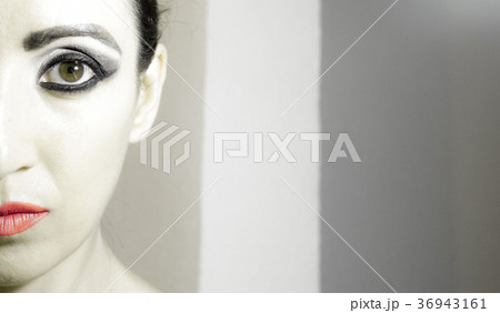 Portrait of a woman professionally makeup 36943161
