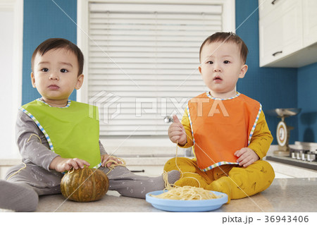 男 男性 男の子 36943406