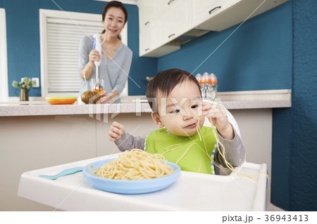 男 男性 男の子 36943413