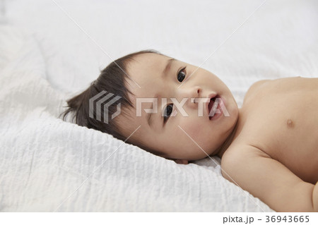 男 男性 男の子 36943665