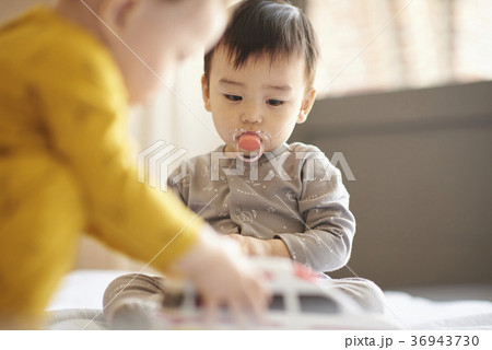 男 男性 男の子 36943730