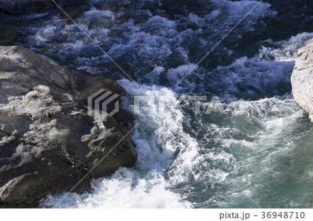 紅葉の御岳渓谷　急流 36948710