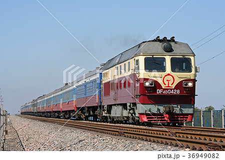 DF4Dが牽くロシア鉄道ボストーク号。2007/8/30 36949082