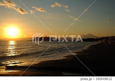 湘南から見た富士山 湘南から見た富士山 36949612