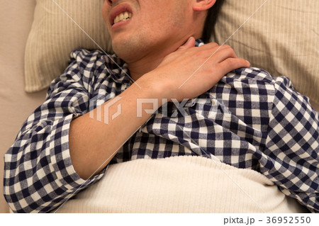 肩こり 肩こり 36952550