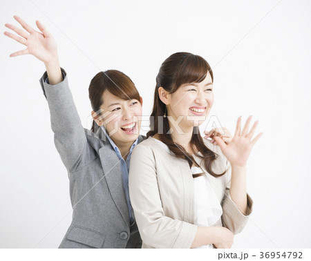 女性　ビジネス　若い女性 36954792