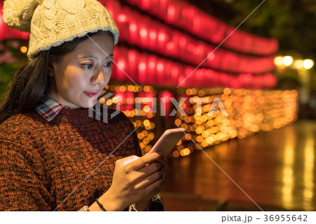 asian girl sharing the travel information asian girl sharing the travel information 36955642