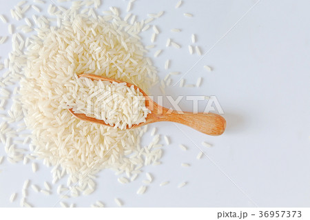 Rice on spoon. 36957373