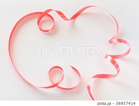 リボン サーモンピンク カール リボン サーモンピンク カール 36957414