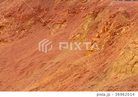 Bauxite mine raw bauxite on surface 36962014