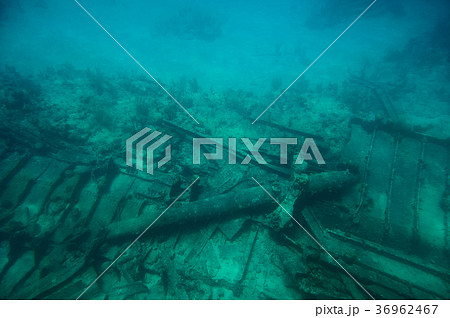Shipwreck scuba adventure 36962467