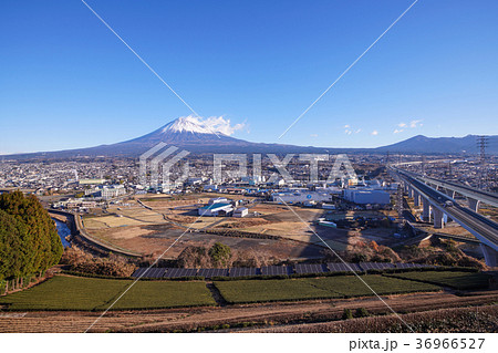 富士山と新東名高速道路、静岡県 富士山と新東名高速道路、静岡県 36966527