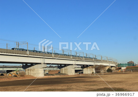 青空快晴の荒川戸田橋 36966917