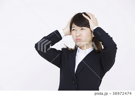 若いビジネスウーマン　 36972474