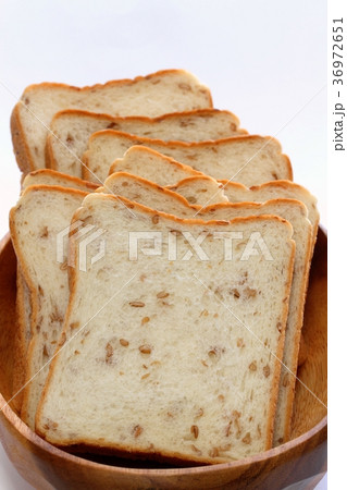 ライ麦入り食パン 36972651