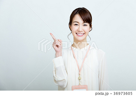 若い女性 36973605