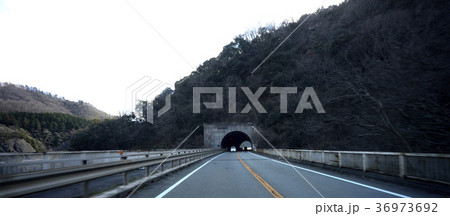 国道173号線　車から　ワイド 36973692