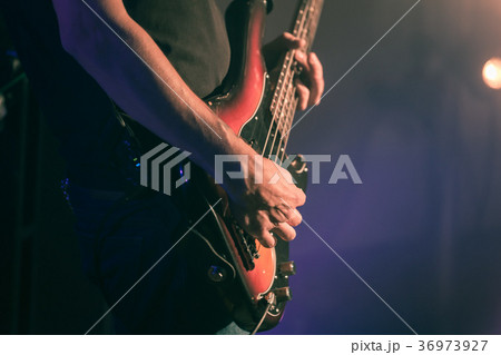 Closeup vintage toned photo of bass guitar 36973927