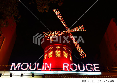 フランス　パリ　ムーランルージュ 36975700