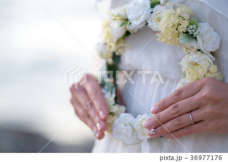 結婚／妊娠イメージ 36977176
