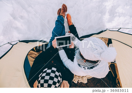 girl and boy with tablet 36983011