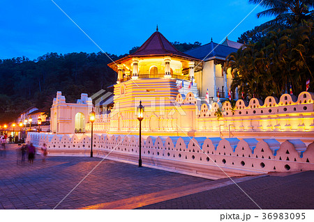 Sacred Tooth Relic Temple 36983095