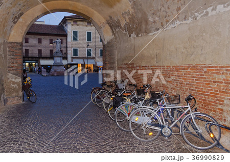 Bicycles - Ferrara 36990829