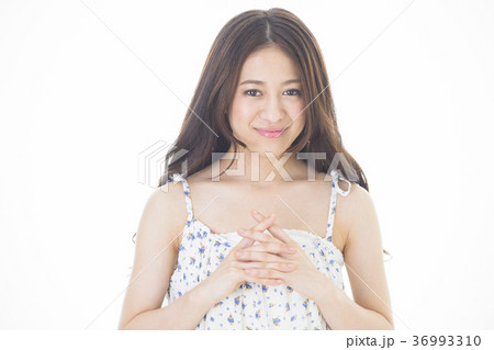 ビューティー　女性　笑顔　ヘアケア 36993310