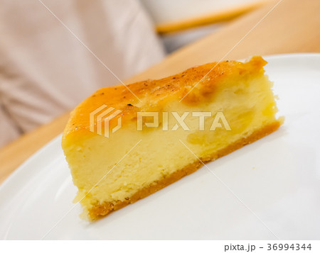ケーキ ケーキ各種 トルテ 36994344