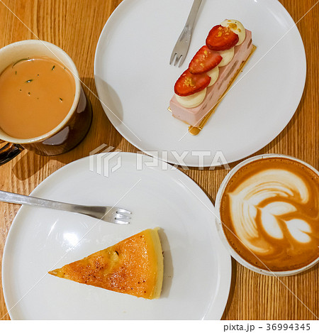 ケーキ ケーキ各種 トルテ 36994345