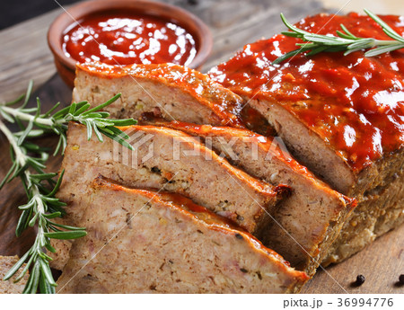 close-up of a meatloaf on board 36994776