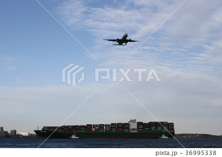 最終着陸態勢 36995338