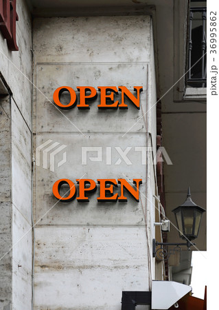 Open Sign 36995862