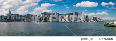 九龍半島から望む香港の風景 36998060
