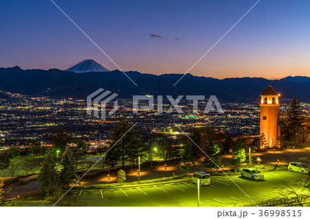 山梨県 新日本三大夜景 笛吹川フルーツ公園の夜景の写真素材