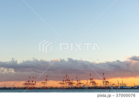 港のクレーン 37000076