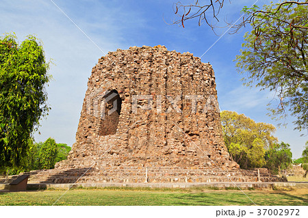Uncompleted Alai Minar Uncompleted Alai Minar 37002972
