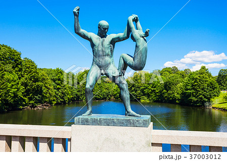 Vigeland sculpture park, Oslo 37003012
