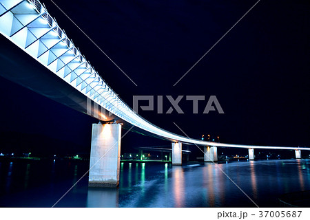 牛深ハイヤ大橋ライトアップ　熊本県天草市 37005687