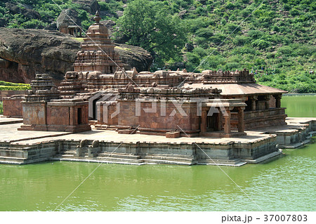 Lakeside Temples Lakeside Temples 37007803