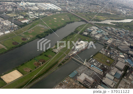 埼玉県の戸田ボートレース場付近を空撮 埼玉県の戸田ボートレース場付近を空撮 37011122